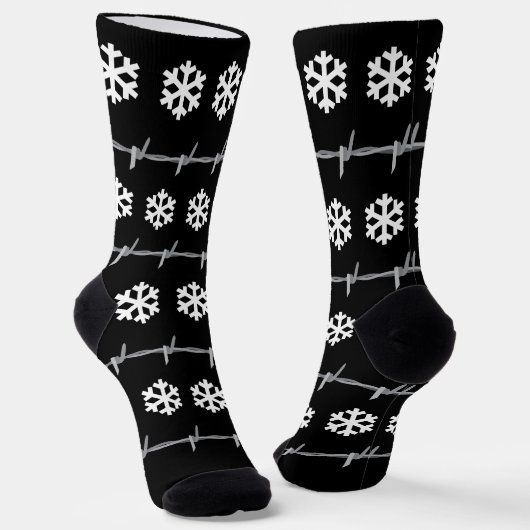 クリスマスの有刺鉄線 ゴス パンク クリスマス ソックス (傾斜あり)