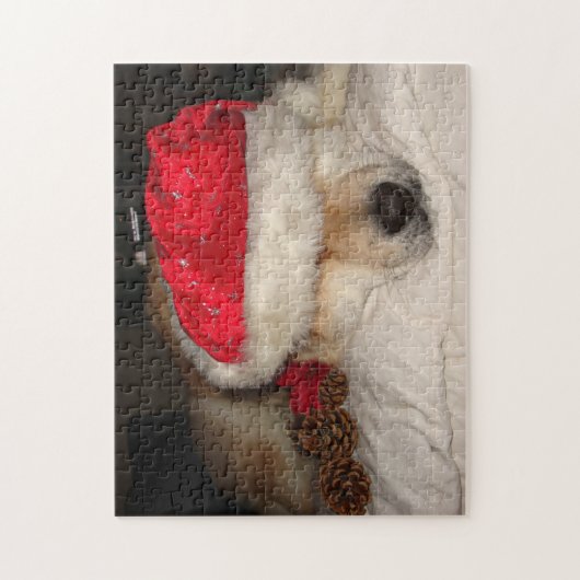 クリスマスの服を着て眠っているとても可愛い秋田犬 ジグソーパズル (縦)