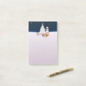 クリスマスの木が飾られた可愛い雪だるま ポストイット (デスク上)