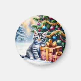 クリスマスの木の下の可愛い子猫 マグネット
