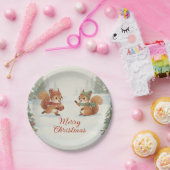 クリスマスの森で遊ぶリスたち ペーパープレート (パーティー)