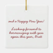 クリスマスの楽しい音符フォトレッドをお願い セラミックオーナメント (裏面)