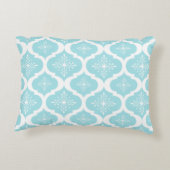 クリスマスの水の青い雪片の格子パターン アクセントクッション (裏面)