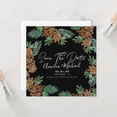 クリスマスの水彩画 松ぼっくり 黒 セーブ・ザ・デート カード (正面/裏面インサイチュ)