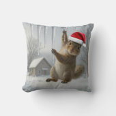 クリスマスの氷柱にぶら下がるリス クッション (正面)