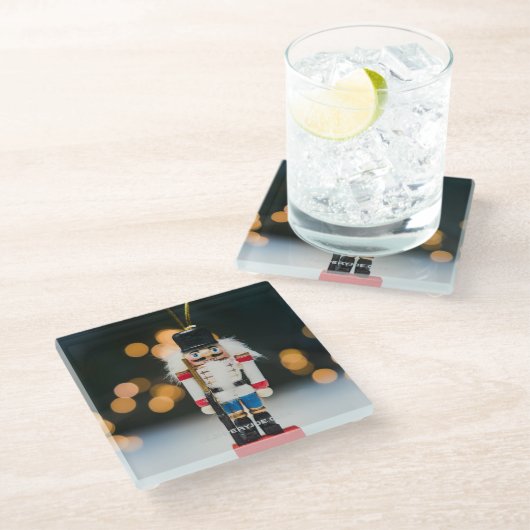 クリスマスの滑りやすいジョーくるみ割り人形オーナメント ガラスコースター (アングル)