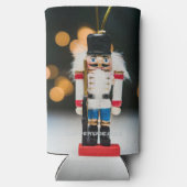 クリスマスの滑りやすいジョーくるみ割り人形オーナメント スリム缶クーラー (裏面)