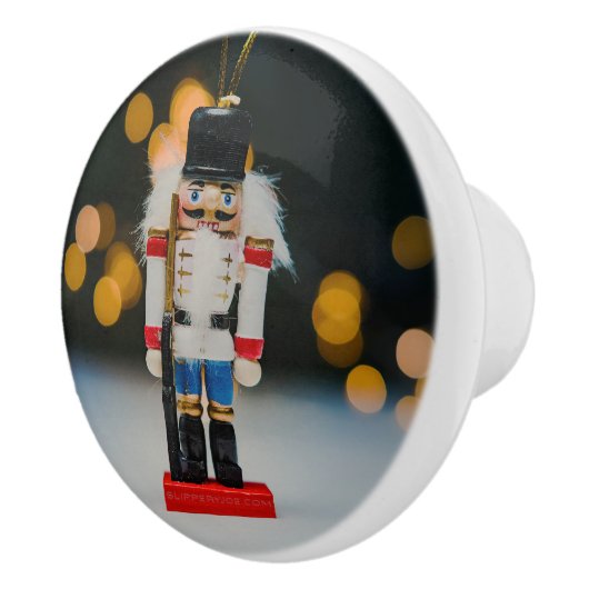 クリスマスの滑りやすいジョーくるみ割り人形オーナメント セラミックノブ (右)