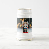 クリスマスの滑りやすいジョーくるみ割り人形オーナメント ビールジョッキ (中央)