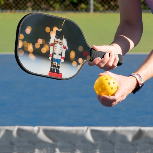 クリスマスの滑りやすいジョーくるみ割り人形オーナメント ピックルボールラケット (インサイチュ)