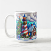 クリスマスの灯台 海の 近くの山 コーヒーマグカップ (左)