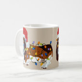 クリスマスの照明でもつれるバセット犬 コーヒーマグカップ (正面左)