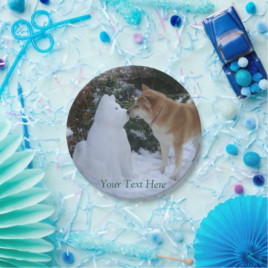 クリスマスの犬キスをする雪だるまの可愛い写真 ペーパープレート (パーティー)