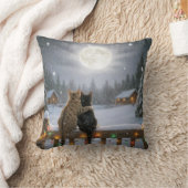 クリスマスの猫たち 雪のフェンスで抱っこ クッション (ブランケット)