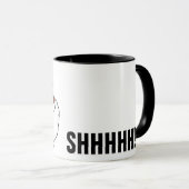 クリスマスの秘密を保っている黒いサンタのまばたき マグカップ (正面右)