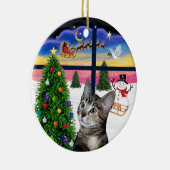 クリスマスの窓 茶トラの虎猫 セラミックオーナメント (右)