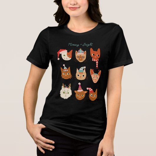 クリスマスの衣装を着た明るい雌猫 トライブレンドＴシャツ (正面)