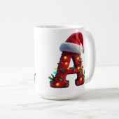 クリスマスの装飾が施された赤い文字A コーヒーマグカップ (正面右)