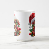 クリスマスの装飾が施された赤い文字B コーヒーマグカップ (中央)