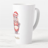 クリスマスの赤いビキニのカバのサーファー カフェラテマグ (右アングル)
