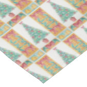 クリスマスの赤い弓の金ゴールドベルを持つ毛皮の木 テーブルクロス (アングル)