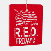 クリスマスの赤い金曜日に誰もが展開したことを覚えておく セラミックオーナメント (右)