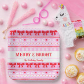 クリスマスの醜いセーター家族の名前ピンク&レッド ペーパープレート (パーティー)