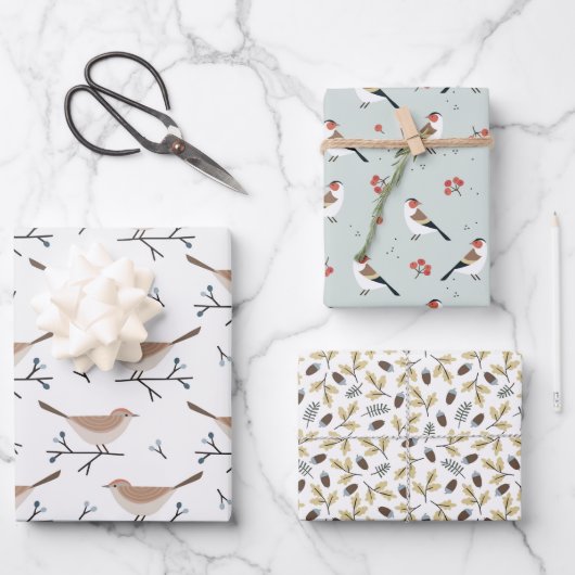 クリスマスの野鳥と枝のパターン ラッピングペーパーシート (正面)