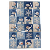 クリスマスの雪だるまと雪の結晶のキルト柄 ミディアムペーパーバッグ (正面)