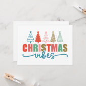 クリスマスの雰囲気 - カラフルなホリデーツリーのデザイン カード (正面/裏面インサイチュ)