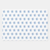 クリスマスの青い氷の冬の雪片パターン ラッピングペーパーシート (正面)