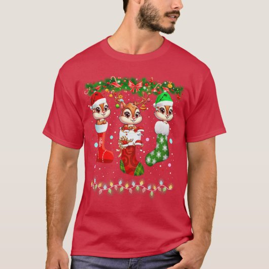 クリスマスの靴下のシマリス ライト付きシマリスのクリスマスギフト Tシャツ (正面)