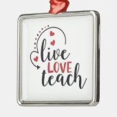 クリスマスの飾り付けすてきが飾られている メタルオーナメント (左)