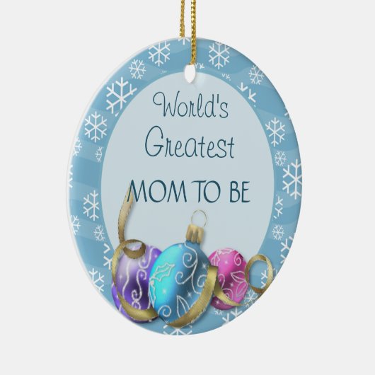 クリスマスの飾り付けをする世界最大の母 セラミックオーナメント (右)