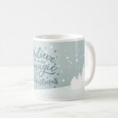「クリスマスの魔法に夢を」マグカップ コーヒーマグカップ (正面右)