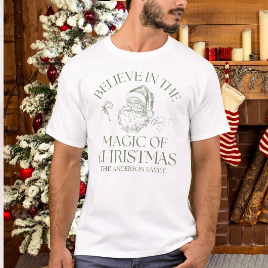 クリスマスの魔法に満ちた緑 Tシャツ