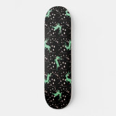 クリスマスの鹿と星の冬のパターン スケートボード (正面)