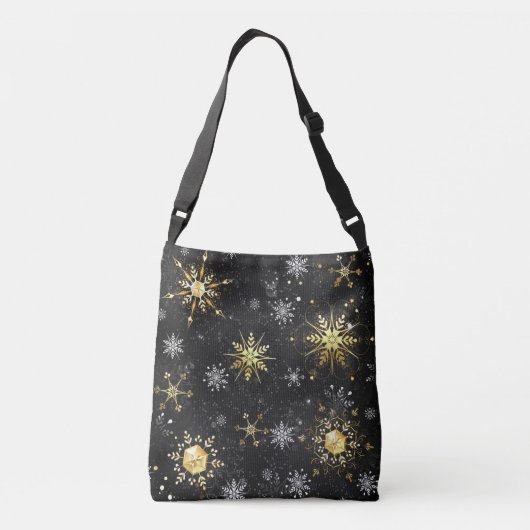 クリスマスの黄金の雪が黒い背景に クロスボディバッグ (裏面)