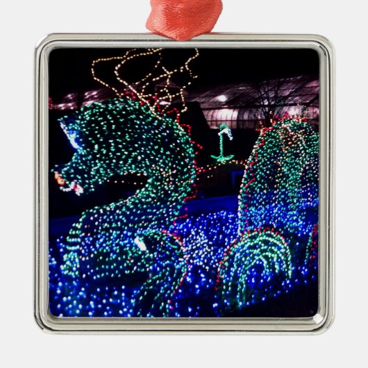 クリスマスのNessieのオーナメント メタルオーナメント (正面)