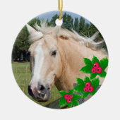 クリスマスのPalominoの馬及びヒイラギの円形のオーナメント セラミックオーナメント (正面)