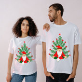 クリスマスめい想ツリーの下でサンタ Tシャツ
