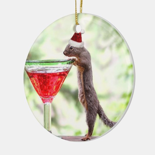 クリスマスを祝っているリス セラミックオーナメント (左)