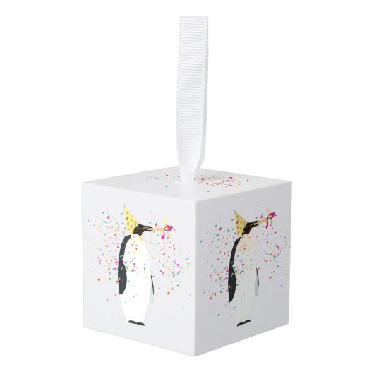 クリスマスを迎えるペンギン キューブオーナメント (正面アングル)