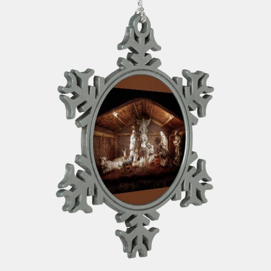 クリスマスアドベンツイエズス出生マンガーシーン スノーフレークピューターオーナメント (左)