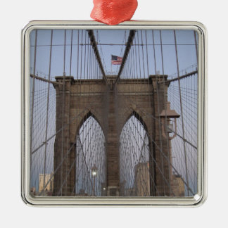 クリスマスイブのブルックリン橋NYCの日の出 メタルオーナメント