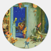 クリスマスイブの彼のワークショップでのサンタの小妖精や小人 ラウンドシール (正面)