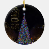 クリスマスインダウンタウンダラス セラミックオーナメント (裏面)