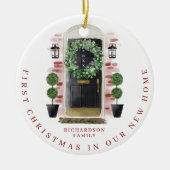 クリスマスインニューホームウォーターカラーブラックドアリース セラミックオーナメント (正面)