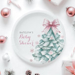 クリスマスウィンターガールベビーシャワー ペーパープレート<br><div class="desc">この祝冬をテーマにした赤ちゃんシャワーの紙プレートで魅力的、あなたの小さな女の子の到着。繊細な赤面ピンクの弓で飾られたティール（緑がかった色）のクリスマスツリーとパステルスノーフレークに囲まれたデザインエレガントは、柔らかくコケットのtouchとフェスティバルの魅力を融合。冬の思い出に残る、洗練されたベビーシャワーお洒落を作成するのに最適感じな。</div>