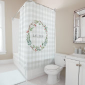 クリスマスウィンターベリーリースモノグラム シャワーカーテン (インサイチュ)